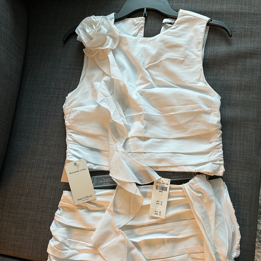 Abercrombie White Cascading Ruffle Rosette Skort and Top Set